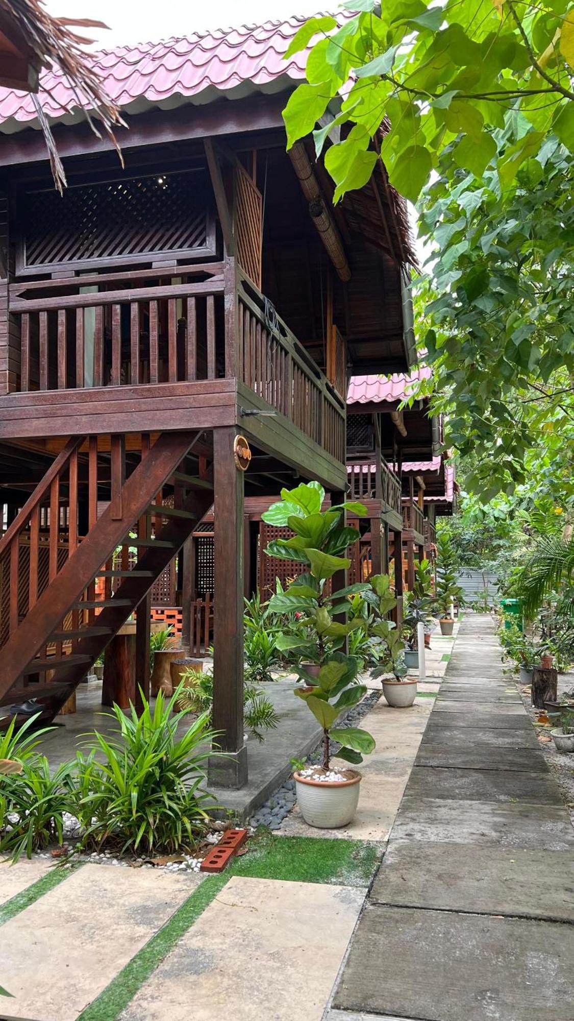 Golden Chenang Village Pantai Cenang  Eksteriør bilde