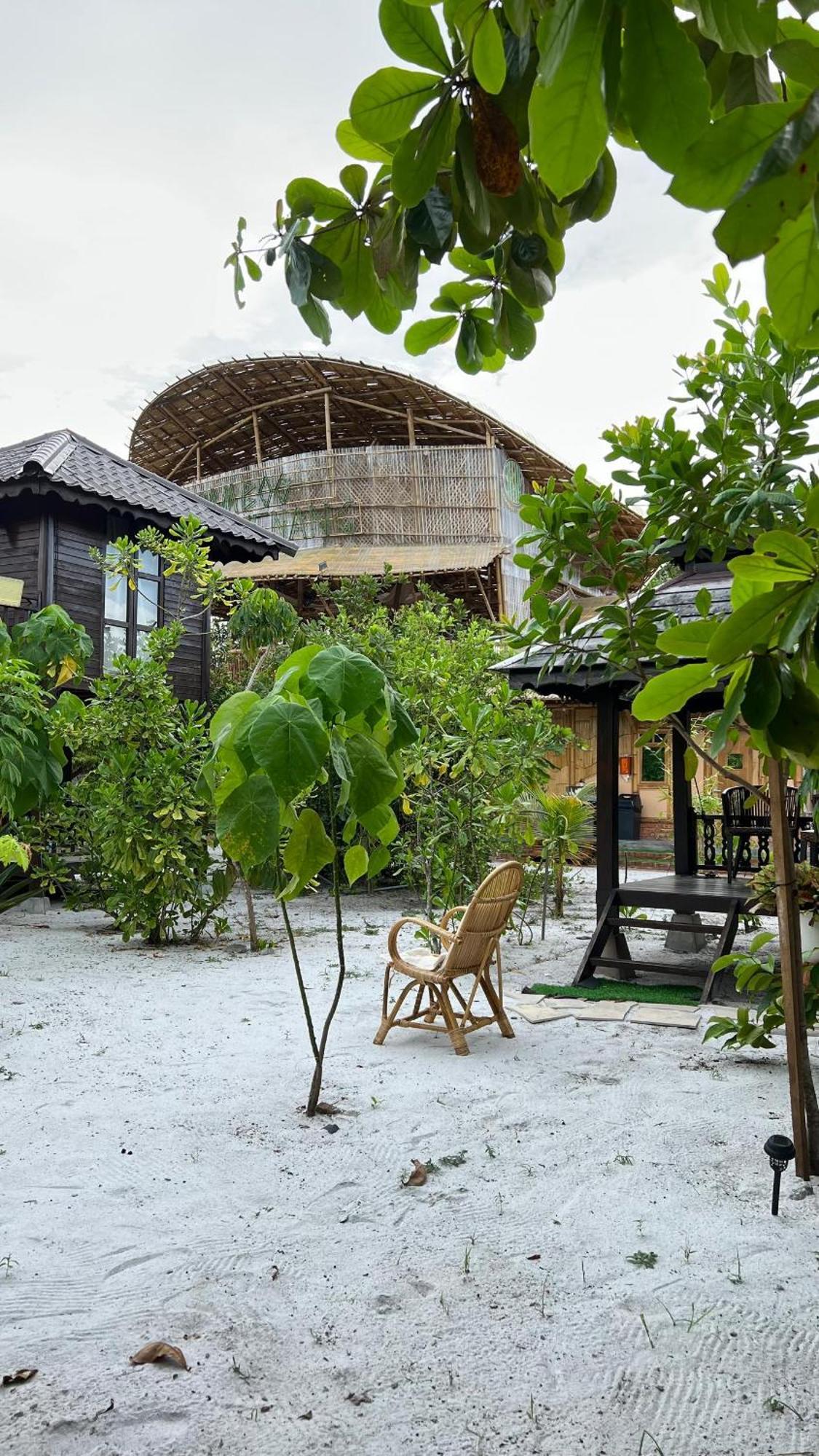 Golden Chenang Village Pantai Cenang  Eksteriør bilde