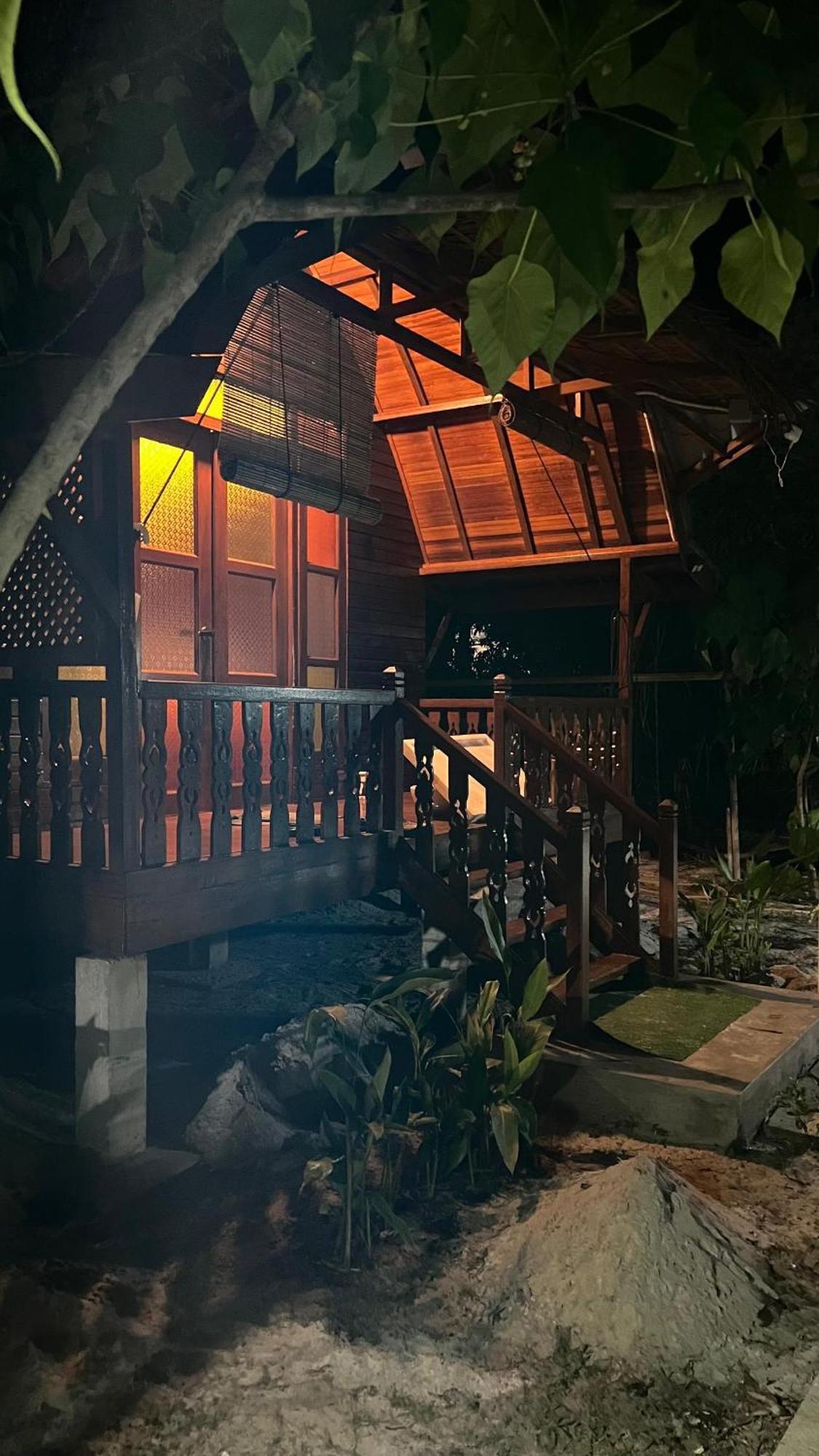 Golden Chenang Village Pantai Cenang  Eksteriør bilde