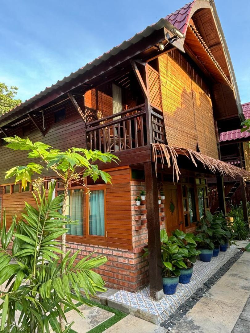 Golden Chenang Village Pantai Cenang  Eksteriør bilde
